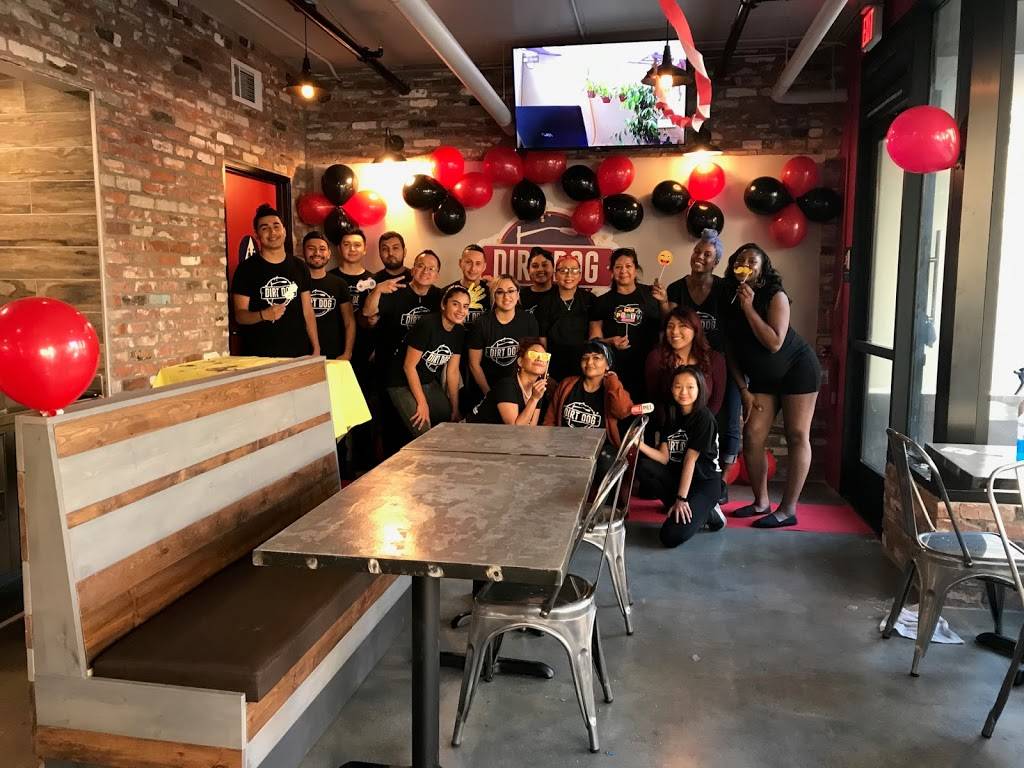 Dirt Dog Pasadena | restaurant | 20 Union St UNIT 160, Pasadena, CA 91103, USA | 6263455306 OR +1 626-345-5306