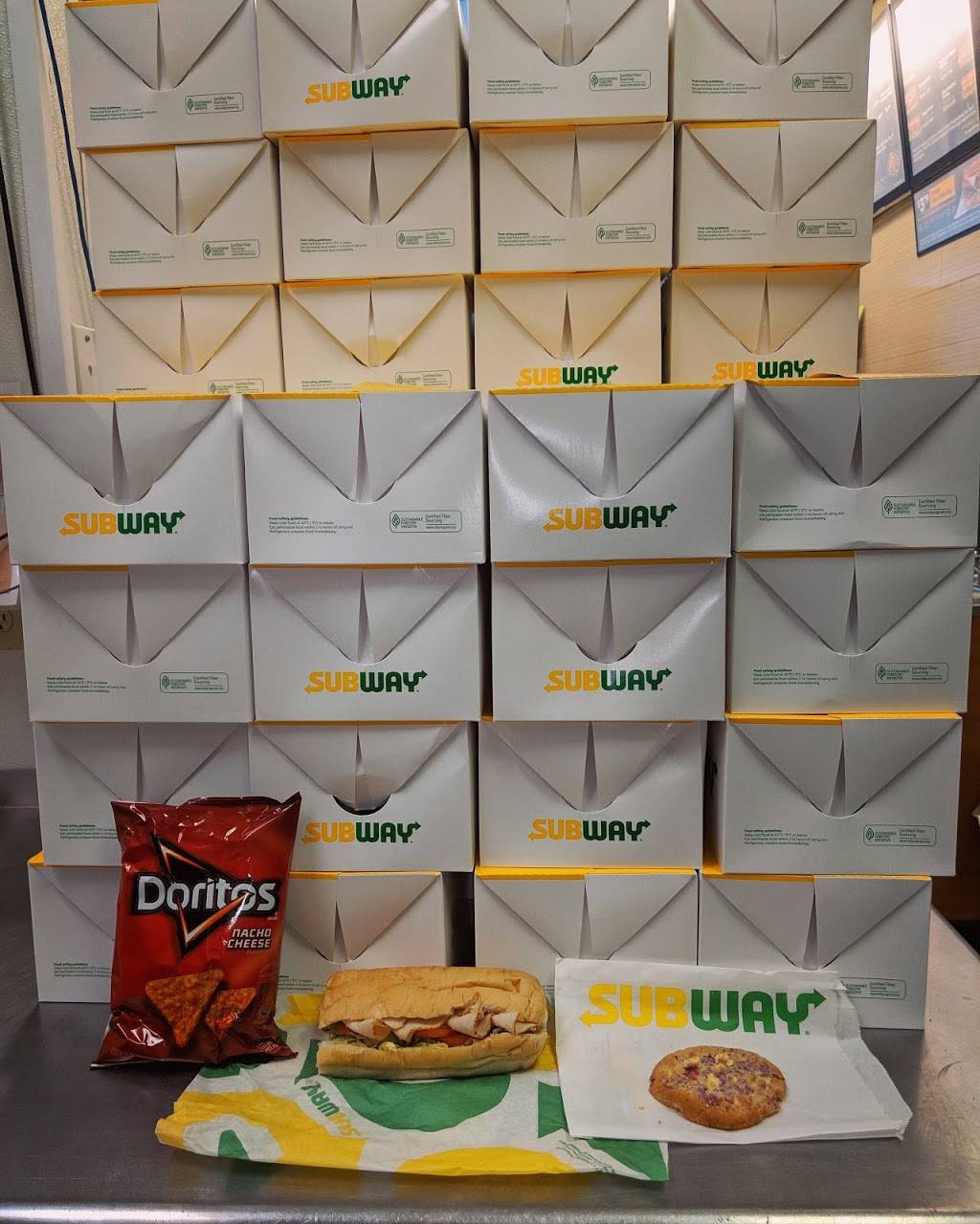 Subway | restaurant | 133-A Oyster Creek Dr, Lake Jackson, TX 77566, USA | 9792979558 OR +1 979-297-9558