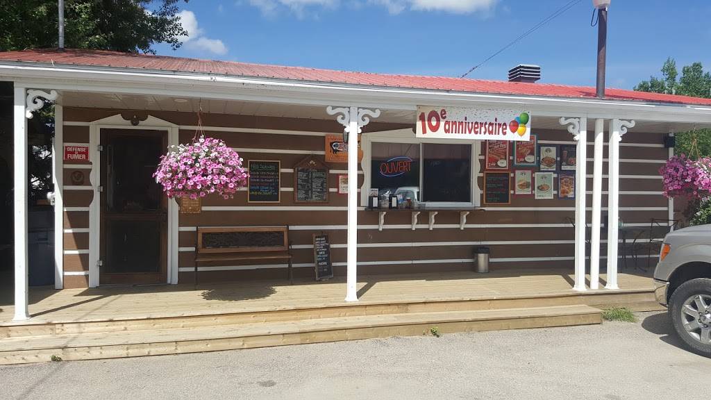 Casse Croute du Village | restaurant | 1449 Trans-Canada Hwy, Grand-Remous, QC J0W 1E0, Canada | 8194382442 OR +1 819-438-2442