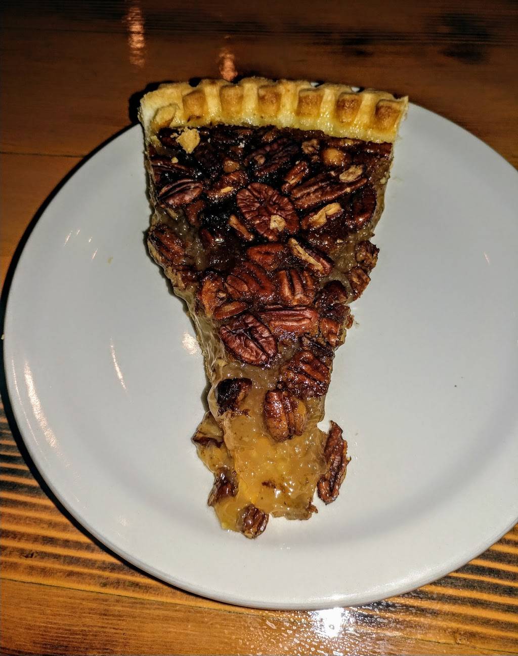 Sasquatch Jacks Hideaway Barroom & Grill | restaurant | 118 10th St SW, Waverly, IA 50677, USA | 3195592444 OR +1 319-559-2444