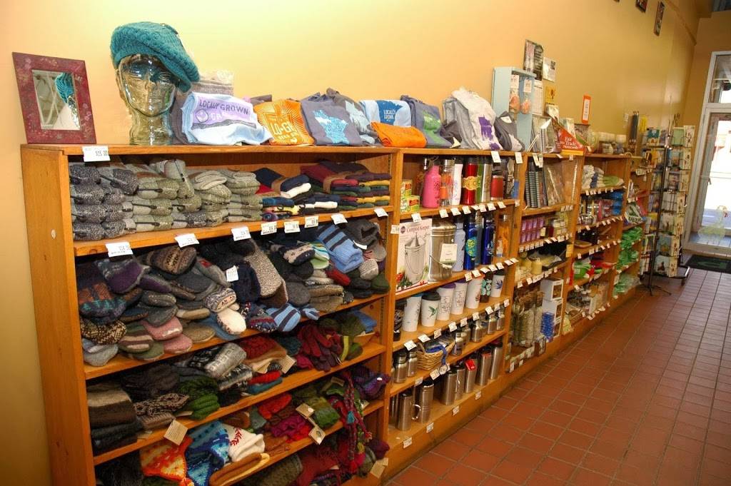 Bluff Country Co-op | restaurant | 121 W 2nd St, Winona, MN 55987, USA | 5074521815 OR +1 507-452-1815