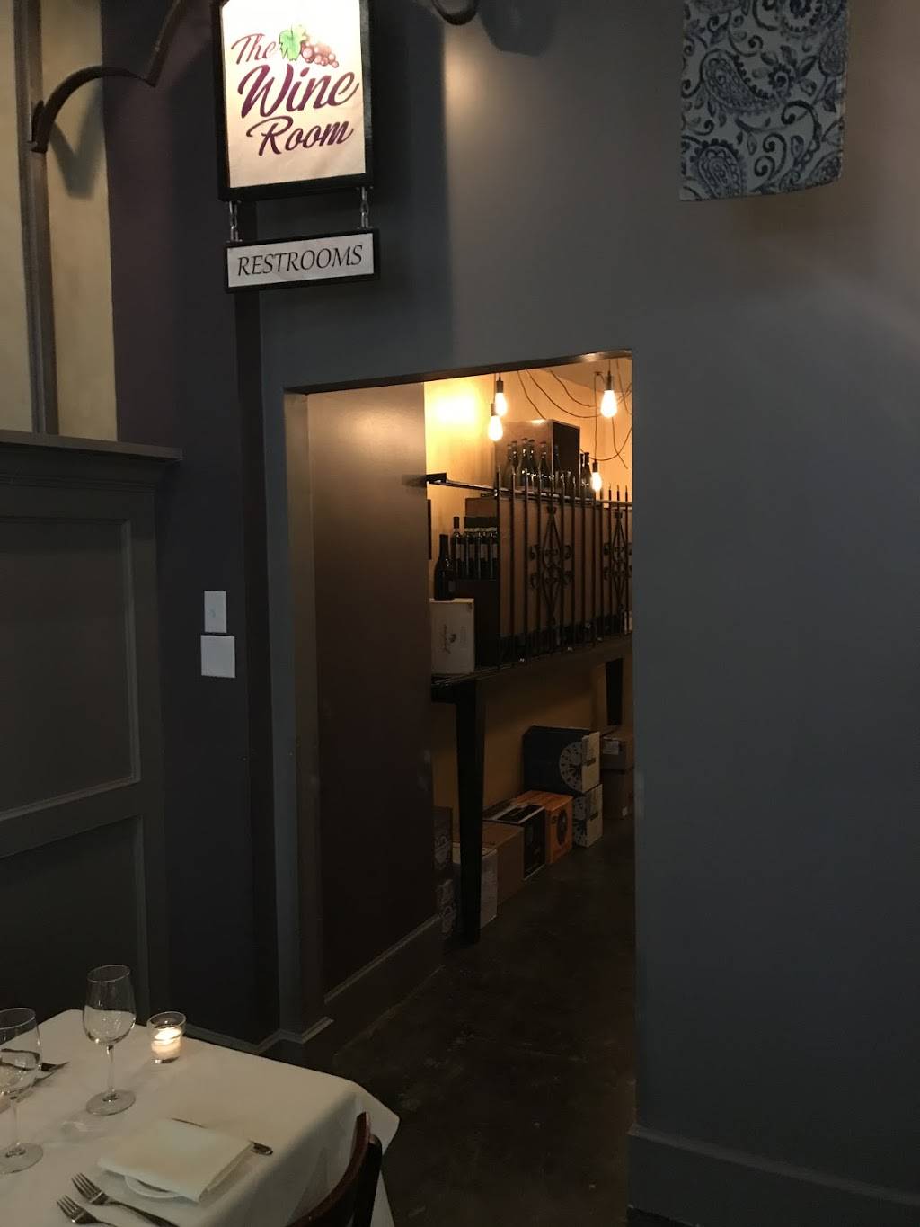 Bella on Houston | restaurant | 204 E Houston St, San Antonio, TX 78205, USA | 2104042355 OR +1 210-404-2355