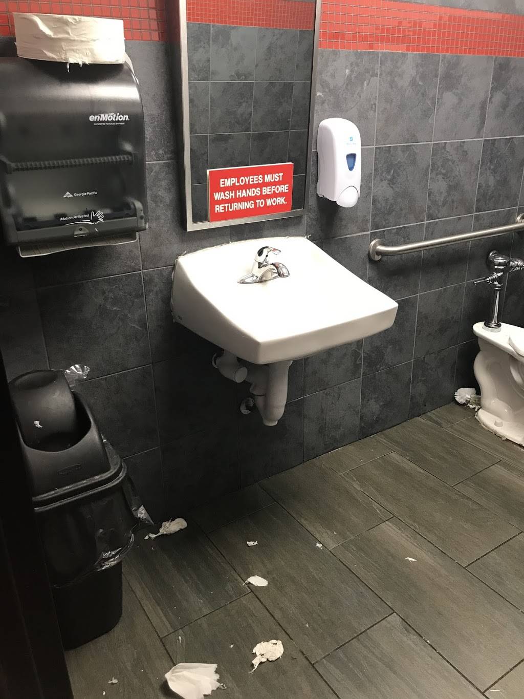 Krystal | meal takeaway | 7500 Siwell Rd, Byram, MS 39272, USA | 6013463990 OR +1 601-346-3990