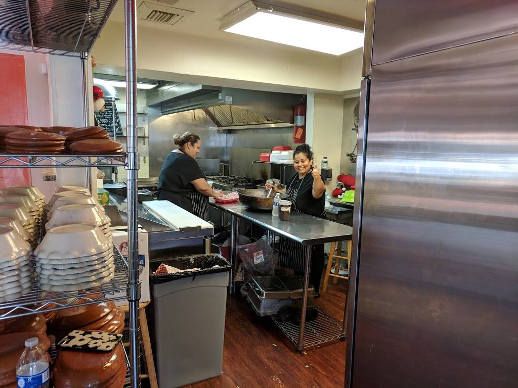 Azteca Rojo | restaurant | 5831 Memorial Hwy ste a, Tampa, FL 33615, USA | 8133739080 OR +1 813-373-9080