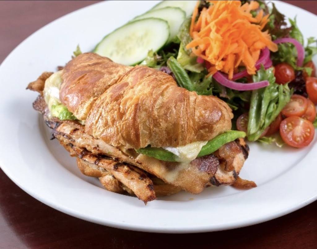 A Dark Horse | restaurant | 2401 Bloor St W, Toronto, ON M6S 1P7, Canada | 4167694696 OR +1 416-769-4696