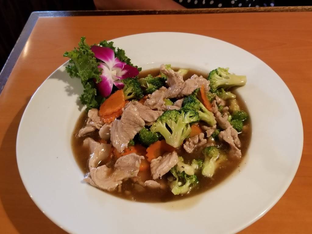 Lanna Thai and Sushi Restaurant | restaurant | 4871 Park St N, St. Petersburg, FL 33709, USA | 7275453057 OR +1 727-545-3057