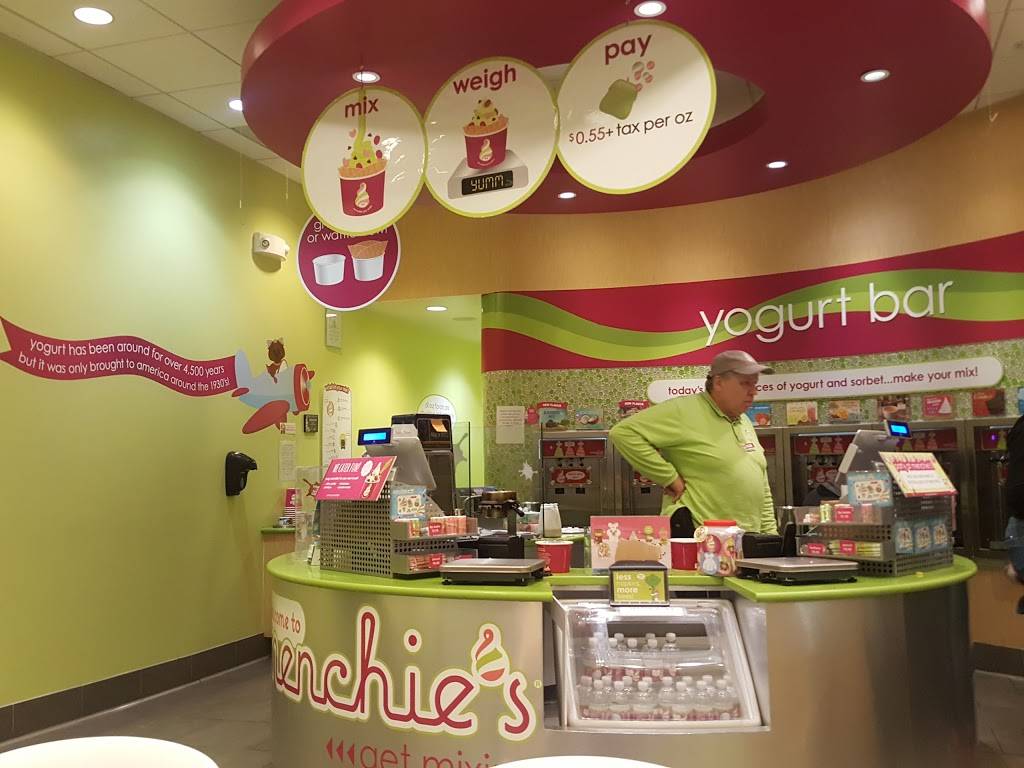 Menchies | restaurant | 10418 Campus Way S, Largo, MD 20774, USA | 3013502710 OR +1 301-350-2710