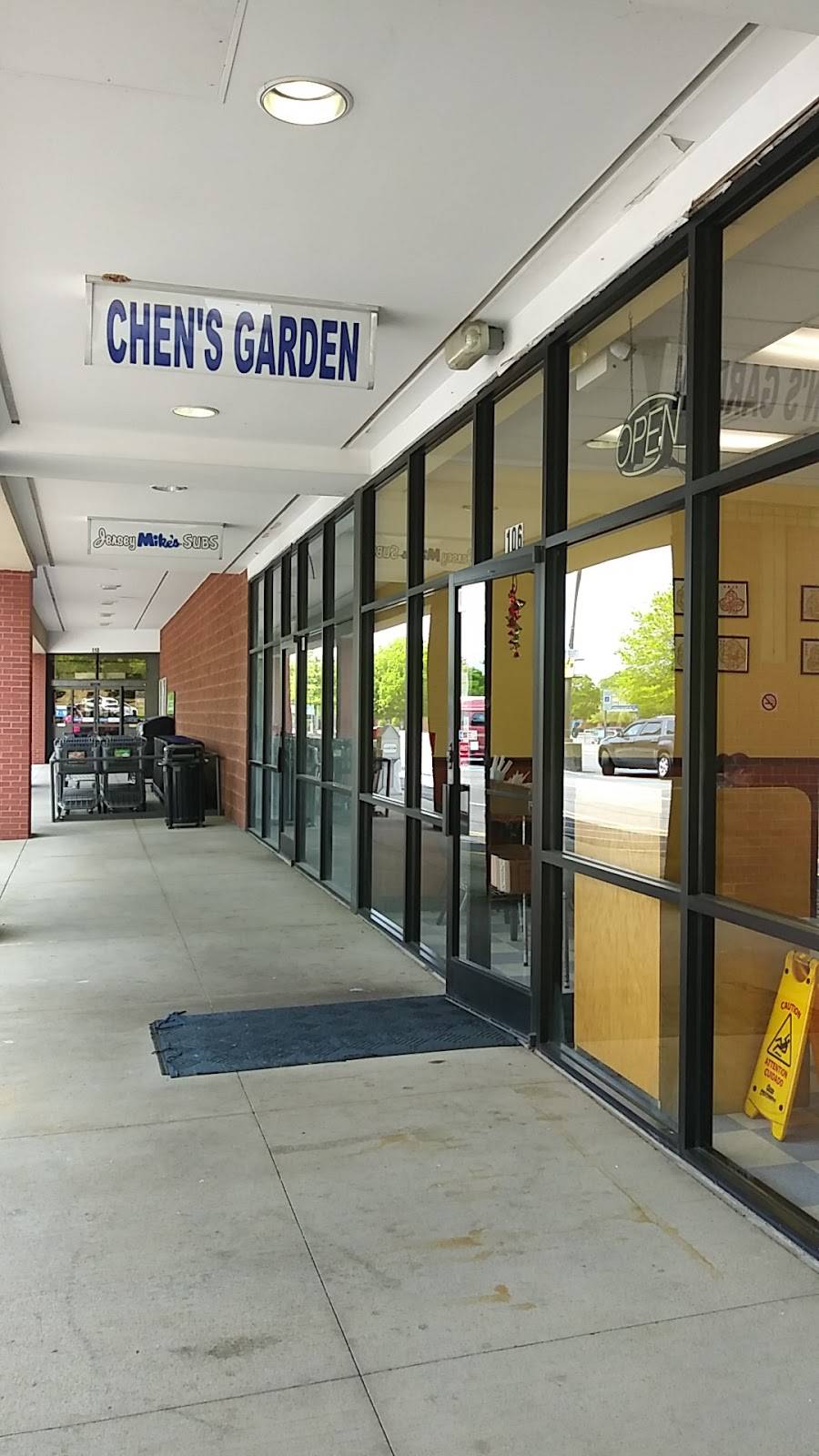 Chens Garden | restaurant | 106 Fiddlers Run Blvd, Morganton, NC 28655, USA | 8284381833 OR +1 828-438-1833