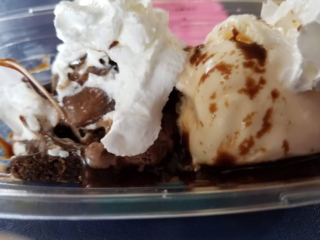 Sugar Bear | restaurant | 101 W Michigan Ave, Paw Paw, MI 49079, USA | 2696574841 OR +1 269-657-4841