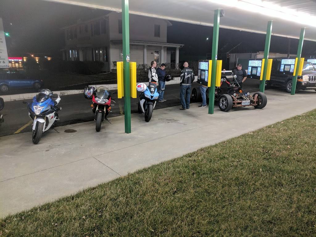 Sonic Drive-In | restaurant | 419 N Maguire St, Warrensburg, MO 64093, USA | 6607476767 OR +1 660-747-6767