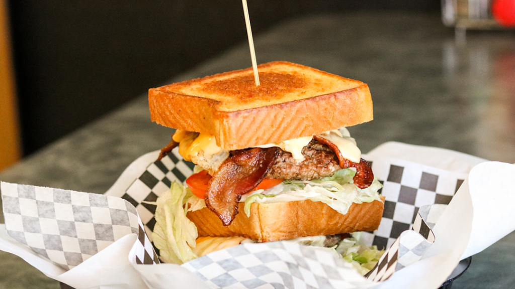 Diggers Diner Brentwood | restaurant | 2261 Balfour Rd, Brentwood, CA 94513, USA | 9252408958 OR +1 925-240-8958