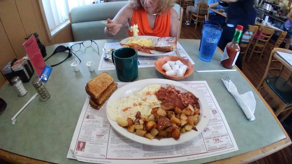 Doe Does Diner | restaurant | 9395 Bay Pines Blvd, St. Petersburg, FL 33708, USA | 7273982407 OR +1 727-398-2407