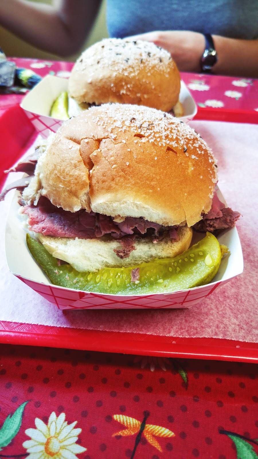 Charlie the Butchers Kitchen | restaurant | 1065 Wehrle Dr, Williamsville, NY 14221, USA | 7166338330 OR +1 716-633-8330