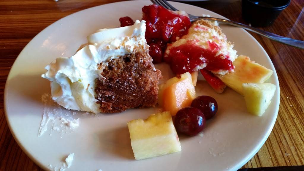 Captain Georges Seafood Restaurant | restaurant | 705 S Croatan Hwy, Kill Devil Hills, NC 27948, USA | 2524806677 OR +1 252-480-6677