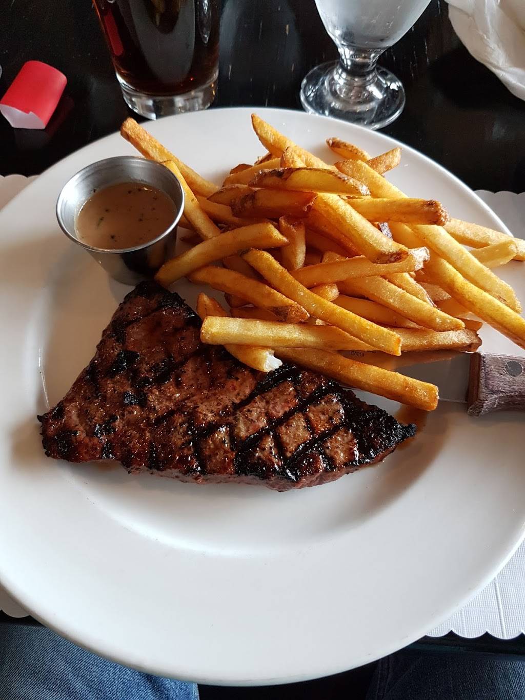 Restaurant La Pointe à Bernard | restaurant | 692 4e rue de la Pointe, Shawinigan, QC G9N 1G8, Canada | 8195375553 OR +1 819-537-5553