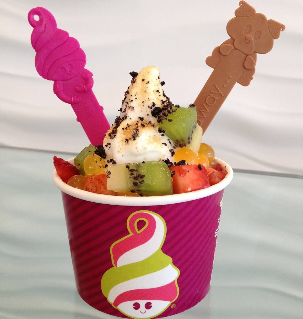 Menchies Frozen Yogurt | bakery | 8880 Whittier Blvd, Pico Rivera, CA 90660, USA | 5629427382 OR +1 562-942-7382
