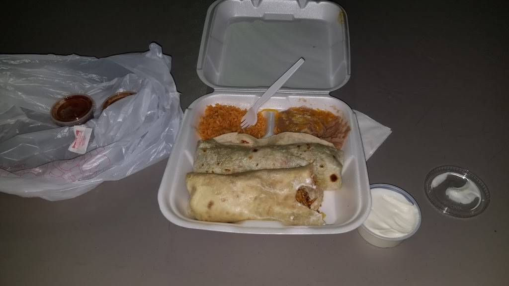 DLeons Mexican Food | restaurant | 2140 W O St, Lincoln, NE 68528, USA | 4024387100 OR +1 402-438-7100