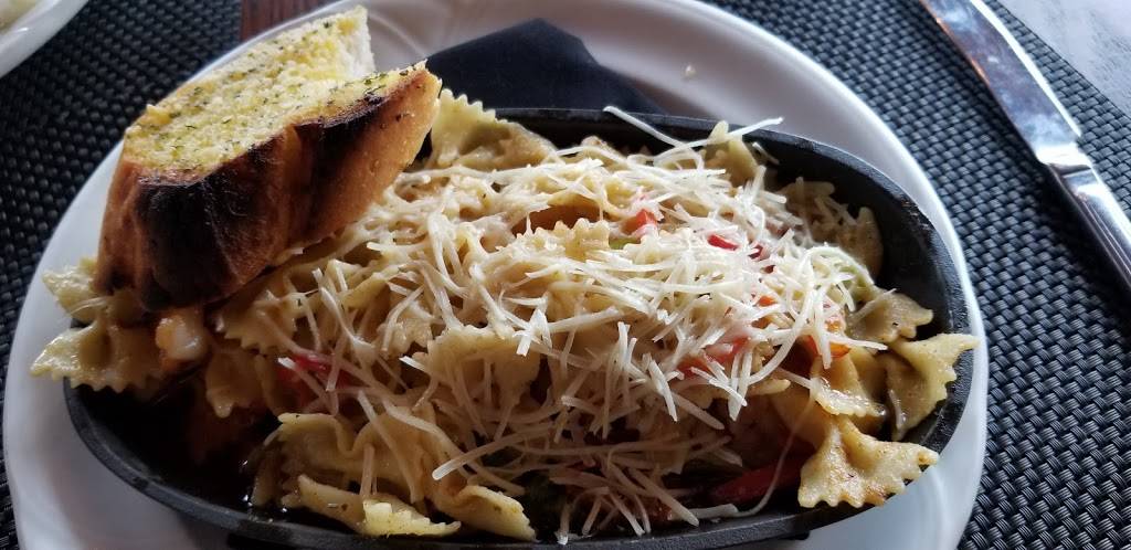 Woodstone Restaurant | restaurant | 444 Eagle Ridge Dr, Galena, IL 61036, USA | 8157765252 OR +1 815-776-5252