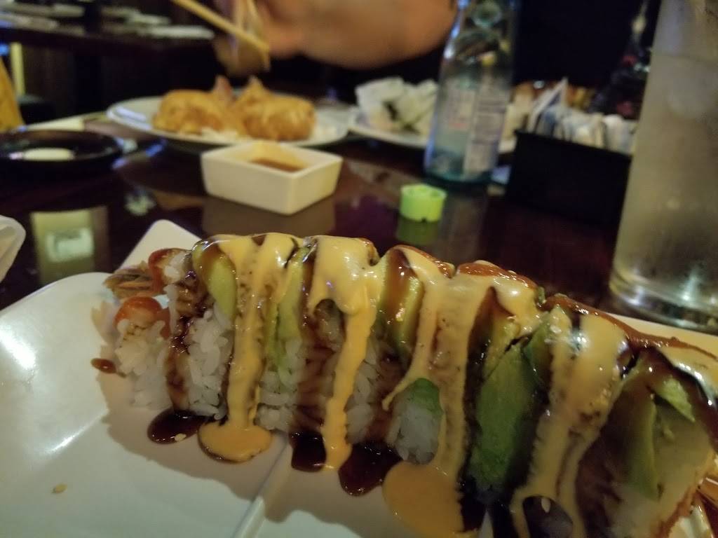 Zuki Japanese Bistro | restaurant | 1401 E Arapaho Rd, Richardson, TX 75081, USA | 9724373300 OR +1 972-437-3300