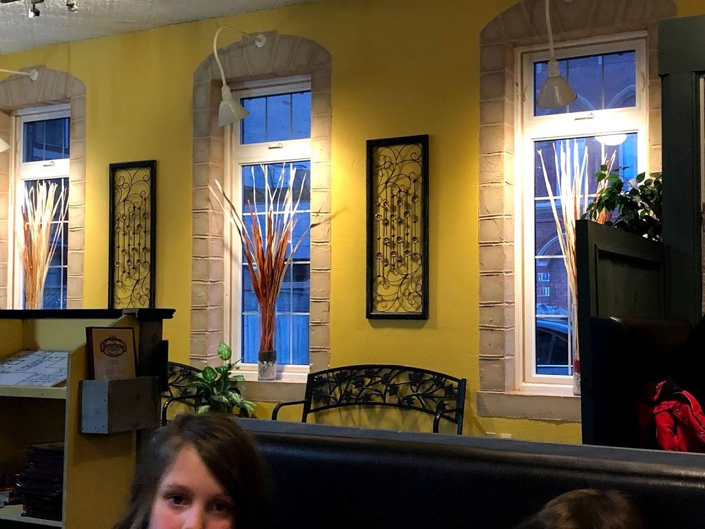 Bourbon Street Pizza Company | restaurant | 5a Market St, Belleville, ON K8N 1G8, Canada | 6137790803 OR +1 613-779-0803