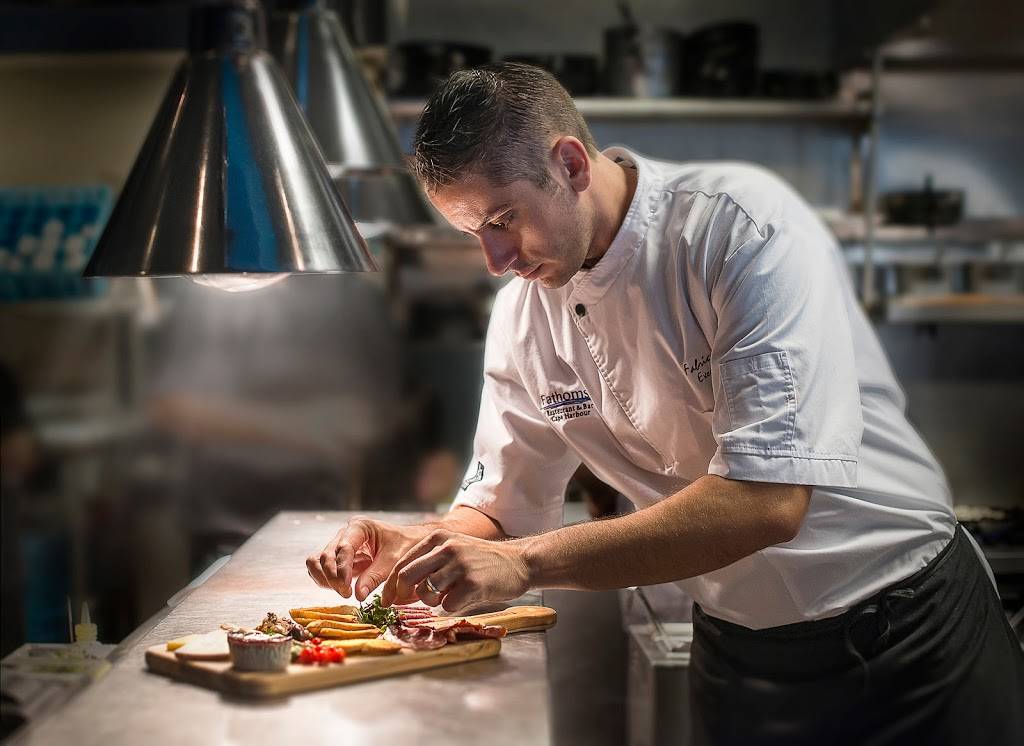 Fathoms Restaurant & Bar | restaurant | 5785 Cape Harbour Dr #106, Cape Coral, FL 33914, USA | 2395420123 OR +1 239-542-0123