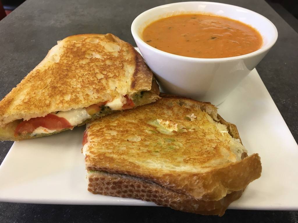 The Brasserie | restaurant | 1418 Yuba St, Redding, CA 96001, USA | 5307106648 OR +1 530-710-6648