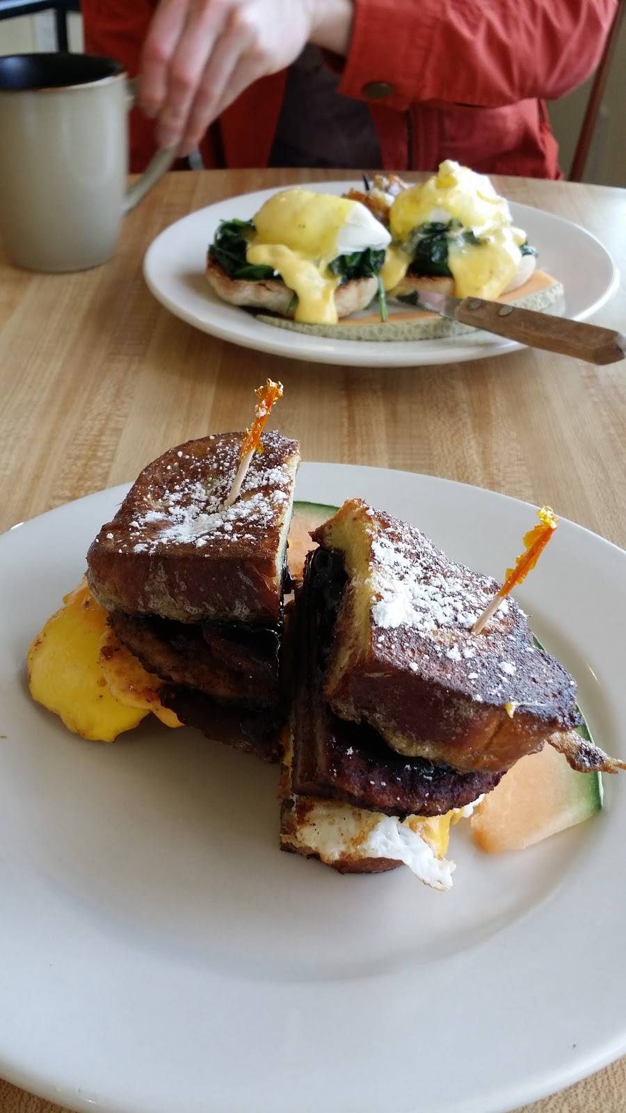 Hummingbird House | restaurant | 310 NJ-94, Newton, NJ 07860, USA | 9733000333 OR +1 973-300-0333