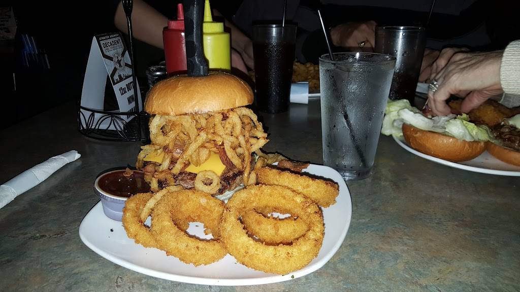 Steiss Village Inn | restaurant | 5523 Main St, Lexington, MI 48450, USA | 8103595090 OR +1 810-359-5090