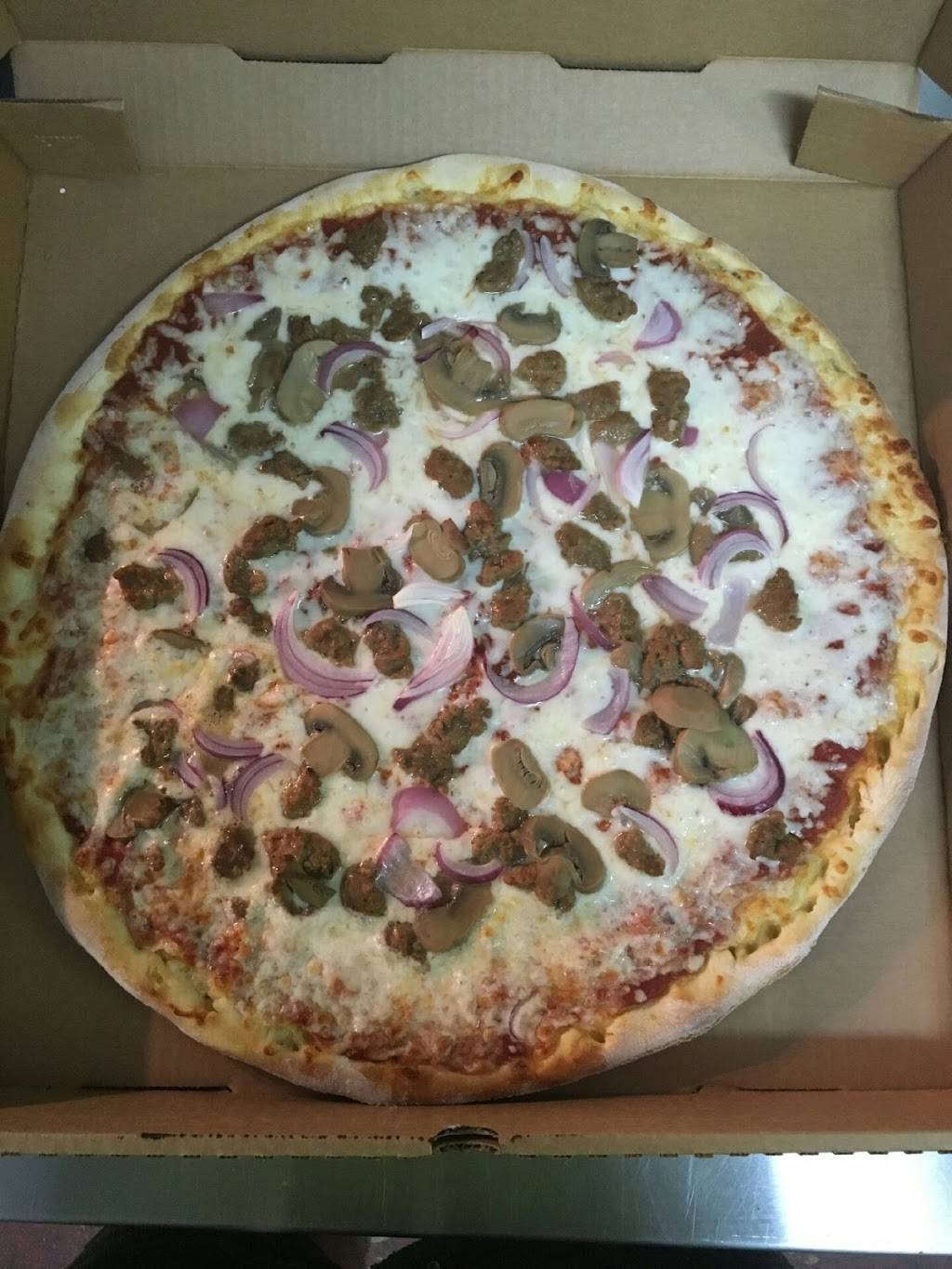 Beach Bums Grill & Bar | restaurant | 4021 Island Dr, North Topsail Beach, NC 28460, USA | 9103281044 OR +1 910-328-1044