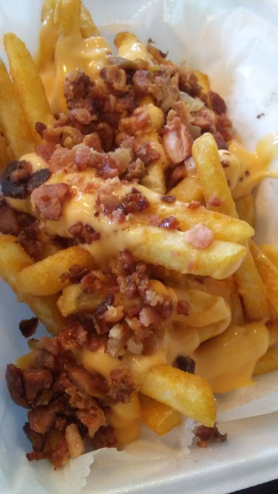 Campus Deli | meal takeaway | 400 Semple St, Pittsburgh, PA 15213, USA | 4126833200 OR +1 412-683-3200