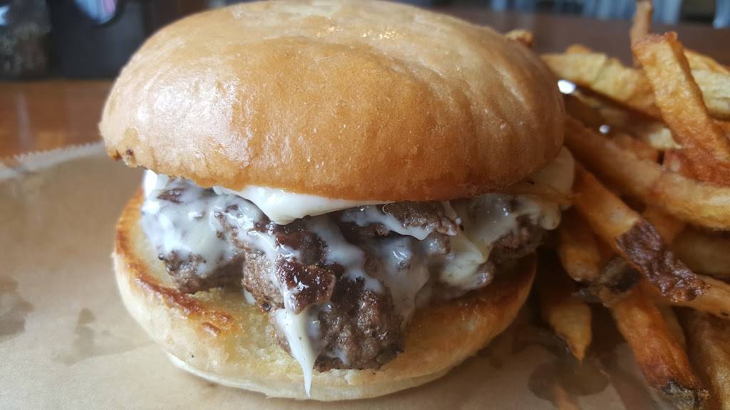 UR Burger | restaurant | 120 Mitchells Chance Rd, Edgewater, MD 21037, USA | 4434585382 OR +1 443-458-5382