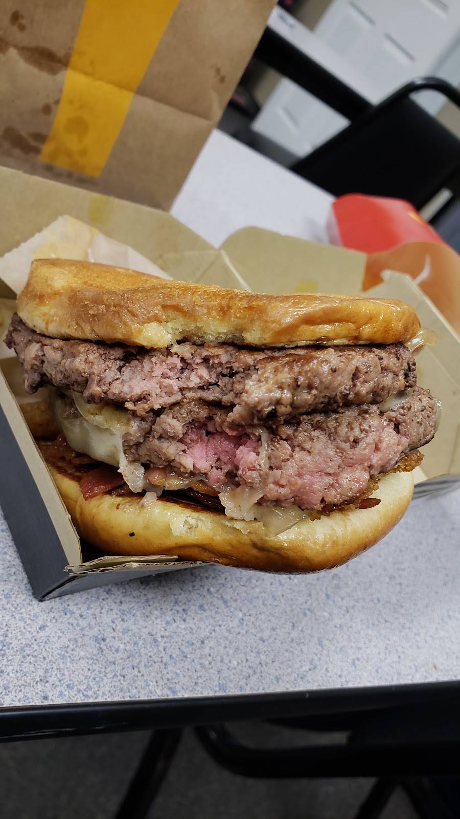 McDonalds | cafe | 445 W Roosevelt Rd, Glen Ellyn, IL 60137, USA | 6308581114 OR +1 630-858-1114