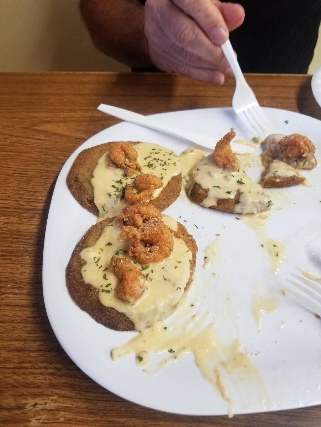 Perrys Seafood | restaurant | 929 MS-26, Poplarville, MS 39470, USA | 6017952050 OR +1 601-795-2050