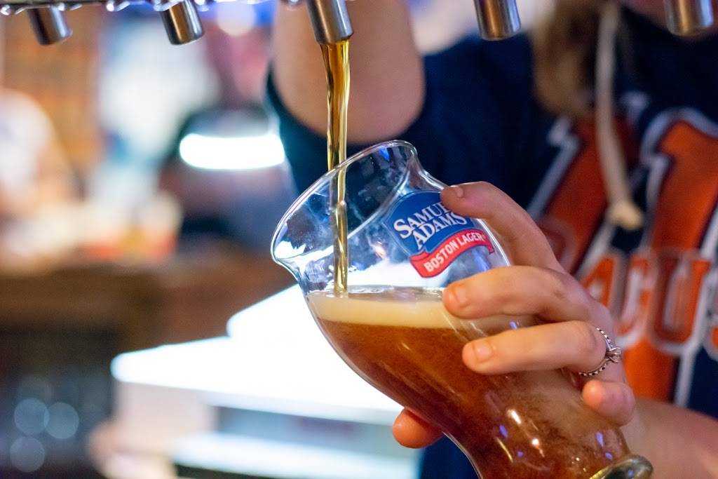 Saltine Warrior Sports Pub | restaurant | 214 W Water St, Syracuse, NY 13202, USA | 3153147740 OR +1 315-314-7740