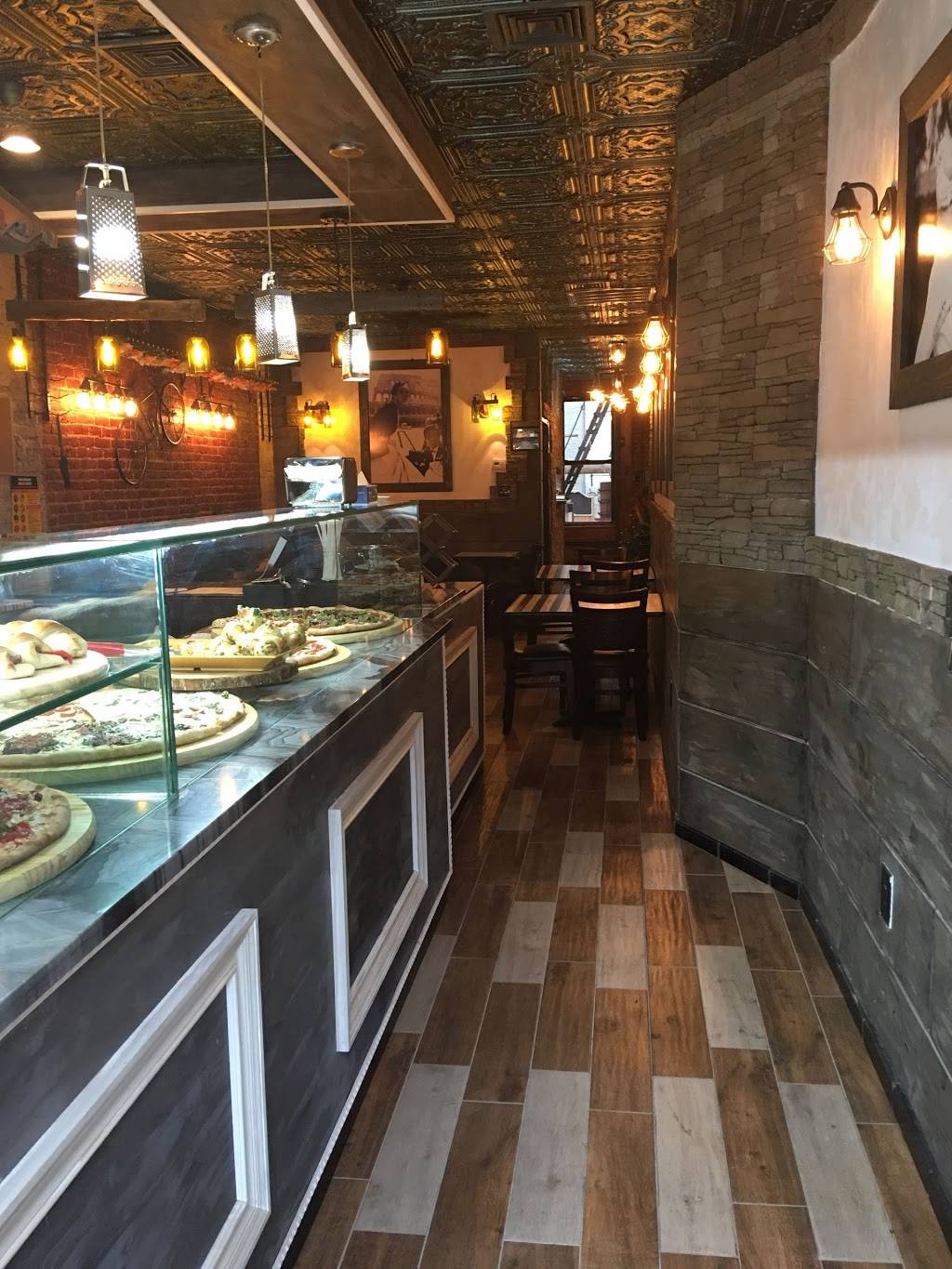 Via Roma Pizza Bar | restaurant | 445 Court St, Brooklyn, NY 11231, USA | 9293379714 OR +1 929-337-9714