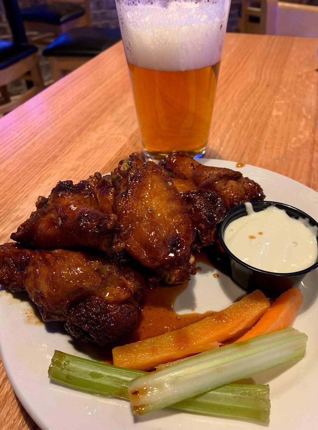 Chatham Tap Butler | restaurant | 4702 Sunset Ave Suite 100, Indianapolis, IN 46208, USA | 3176062500 OR +1 317-606-2500