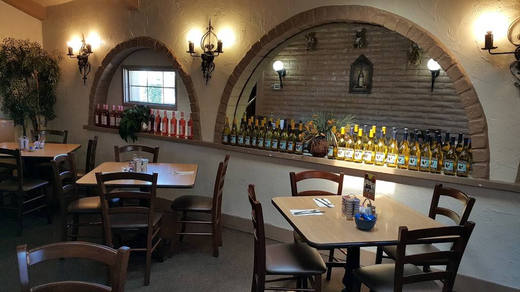 Hunnys Restaurant | restaurant | 402 S Main St, Corona, CA 92882, USA | 9517357020 OR +1 951-735-7020