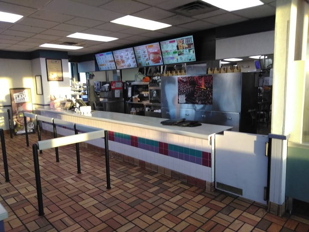 Burger King | restaurant | 827 Cleveland St, Elyria, OH 44035, USA | 4403654404 OR +1 440-365-4404
