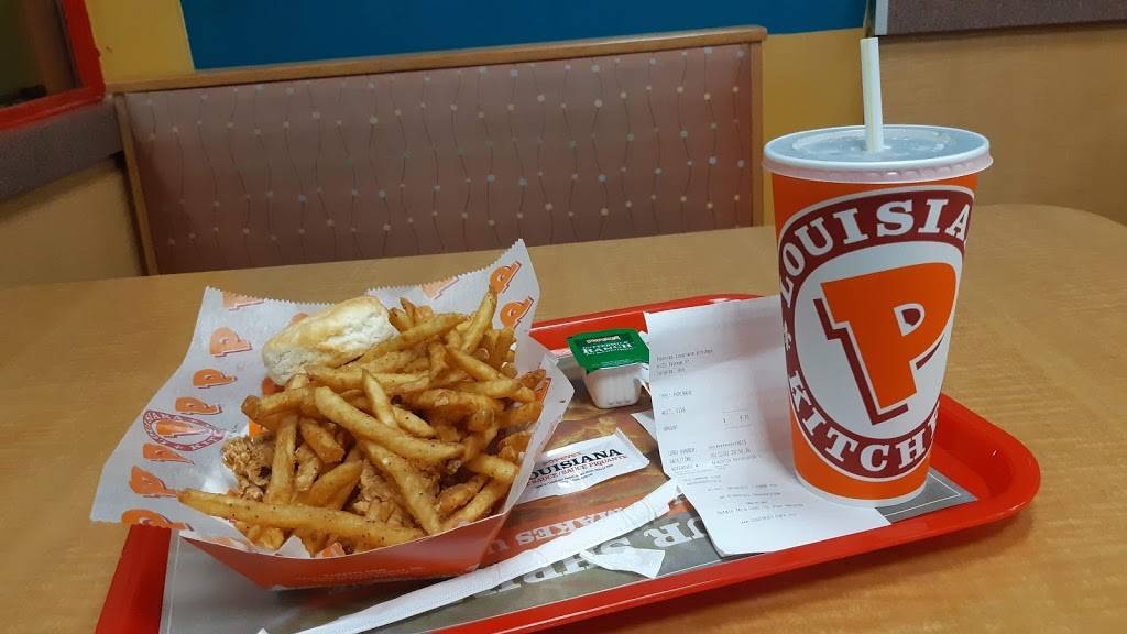 Popeyes | restaurant | 6125 Yonge St, North York, ON M2M 3W8, Canada | 4162215484 OR +1 416-221-5484