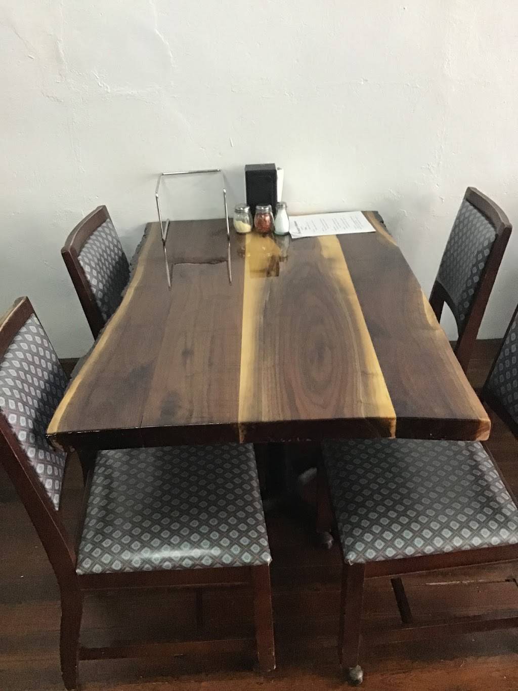 The Badgers Hideaway | night club | 306 Main St, Arrow Rock, MO 65320, USA | 6608373131 OR +1 660-837-3131