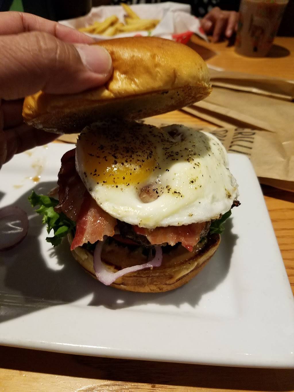 Chilis Grill & Bar | meal takeaway | 2185 Eastridge Loop, San Jose, CA 95122, USA | 4085326727 OR +1 408-532-6727