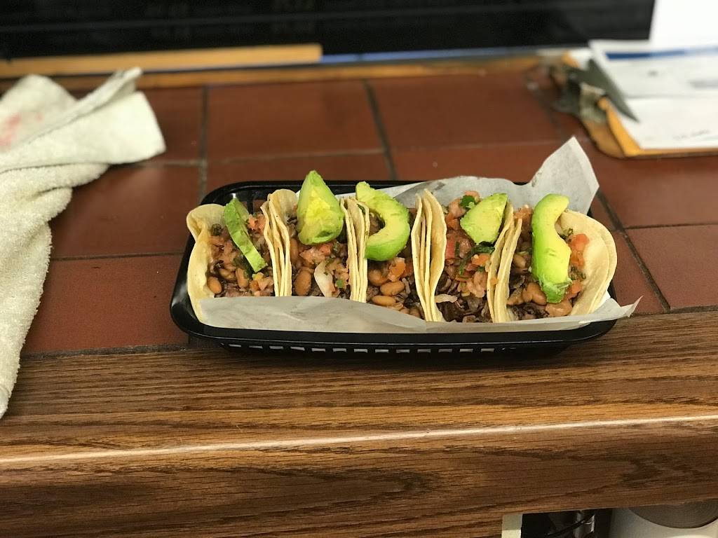 Hectors Fresh Mexican Food | restaurant | 6403, 235 Arneill Rd, Camarillo, CA 93010, USA | 8059876902 OR +1 805-987-6902