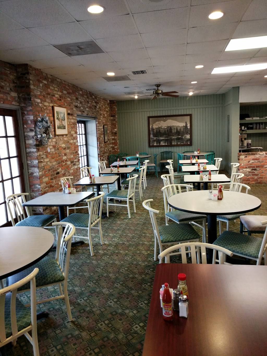 Jeneanes At Pinebrook | restaurant | 4436 Forsyth Rd, Macon, GA 31210, USA | 4784764642 OR +1 478-476-4642