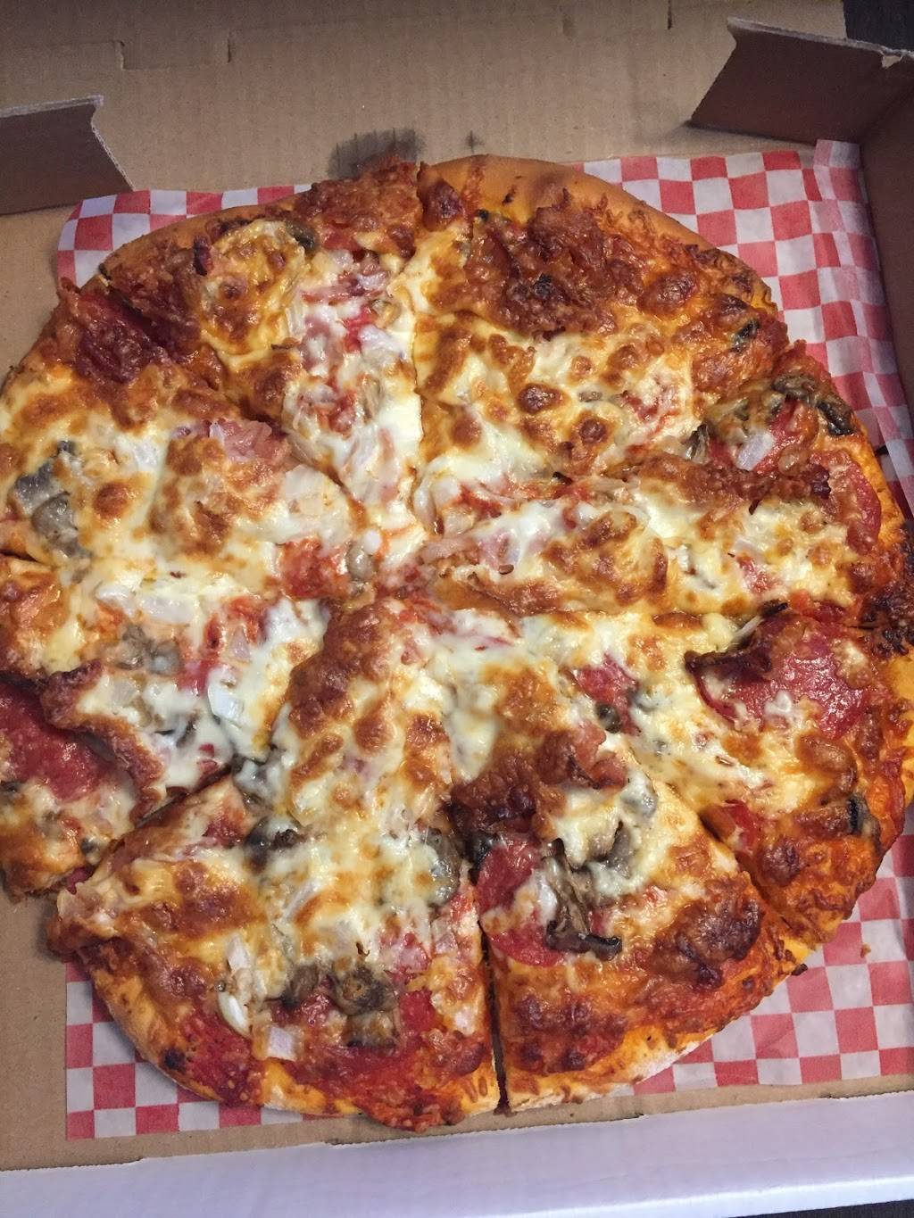 Mountain Shores Pizza | restaurant | 582 Cameron St, Collingwood, ON L9Y 2J3, Canada | 7054458706 OR +1 705-445-8706