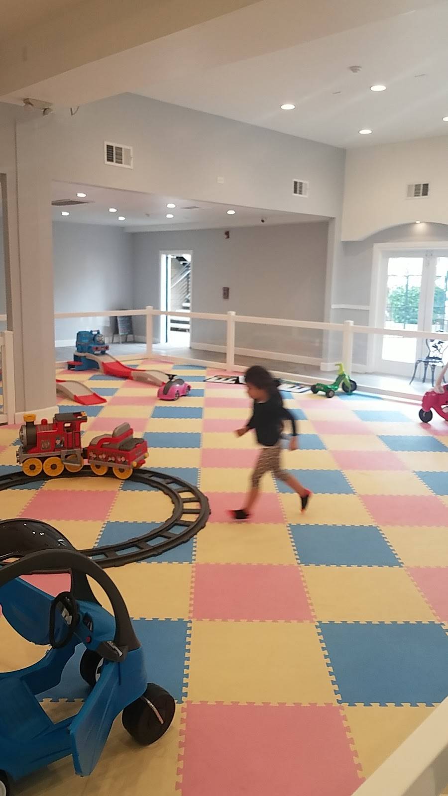 Once Upon A Dream | restaurant | 19540 Ventura Blvd, Tarzana, CA 91356, USA | 8183451234 OR +1 818-345-1234