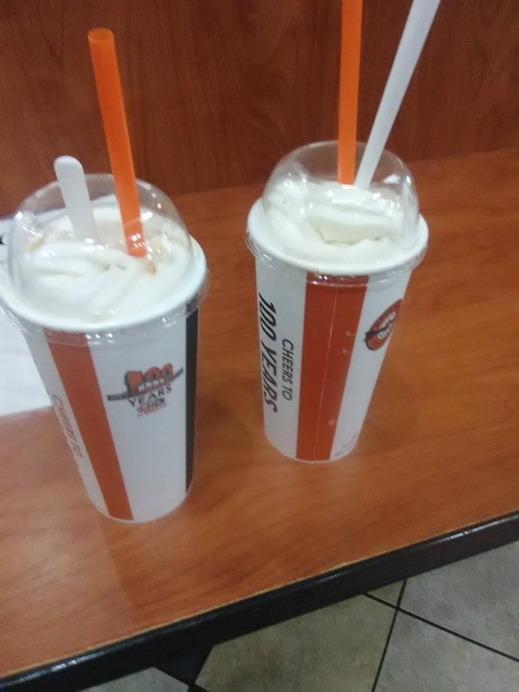 A&W Restaurant | restaurant | 379 N Bluff Rd Lot 10, Collinsville, IL 62234, USA | 6183455571 OR +1 618-345-5571