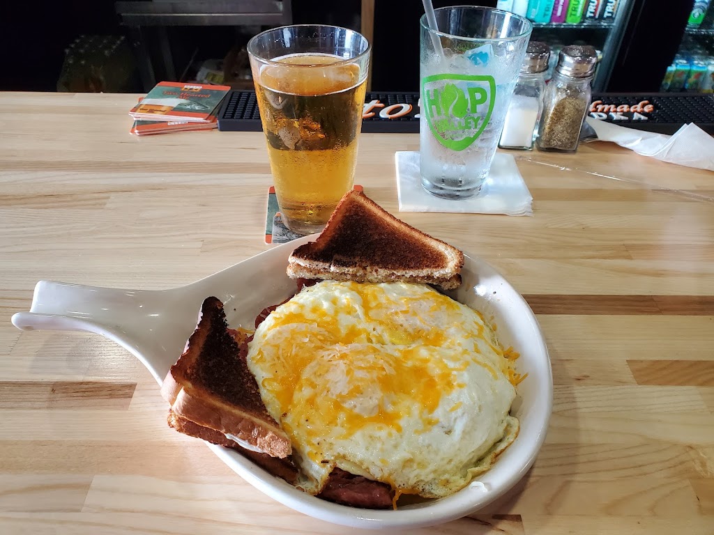 Sidetrack Tavern CLE | restaurant | 13429 Lakewood Heights Blvd, Cleveland, OH 44107, USA | 2164171346 OR +1 216-417-1346