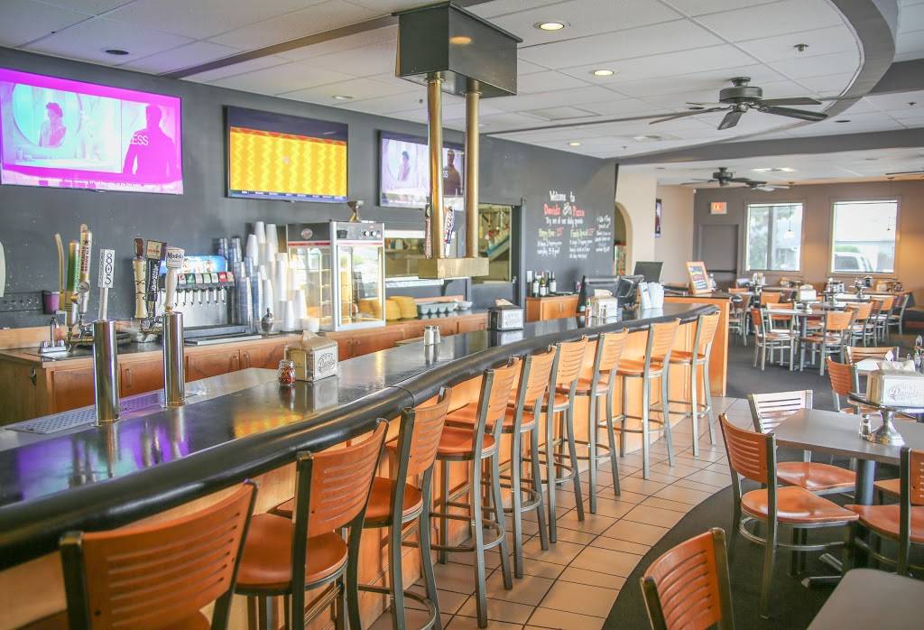 Davids Pizza at Lincoln Center | restaurant | 900 W Benjamin Holt Dr, Stockton, CA 95207, USA | 2099572850 OR +1 209-957-2850