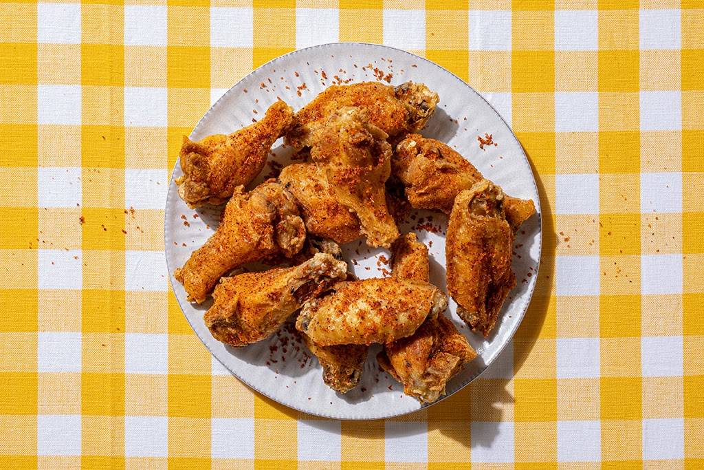 Jolenes Wings & Beer | restaurant | 241 E Interstate 20 Hwy, Arlington, TX 76018, USA | 6822767300 OR +1 682-276-7300