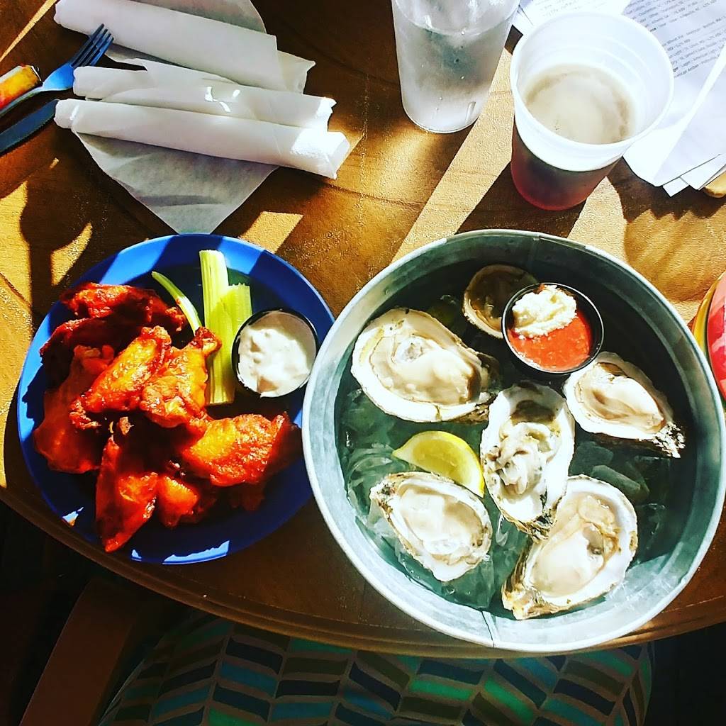 Loggerheads Beach Grill | restaurant | 123 W Ashley Ave, Folly Beach, SC 29439, USA | 8435882365 OR +1 843-588-2365